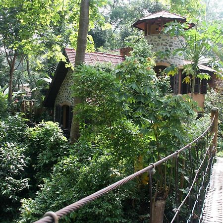 Little Eden Guesthouse Pang Mapha Exterior photo