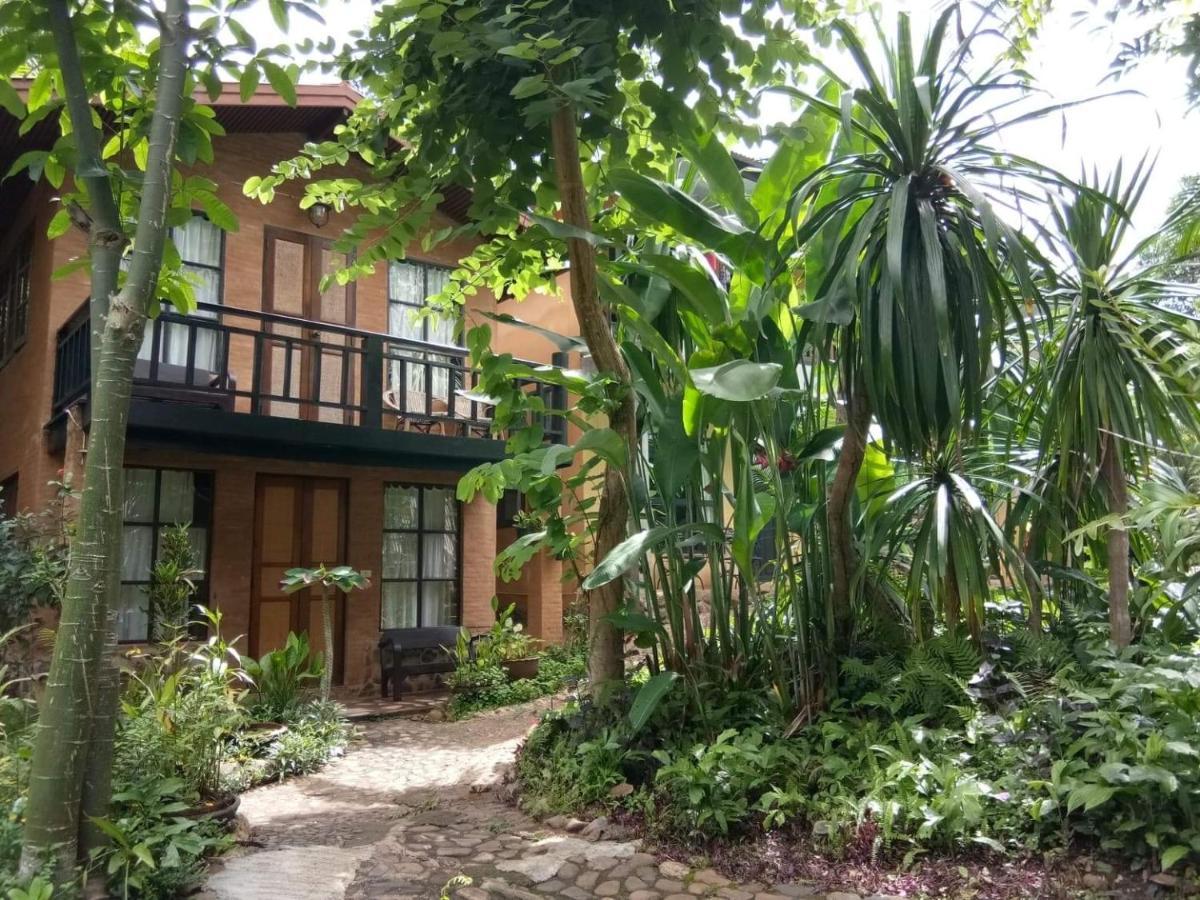 Little Eden Guesthouse Pang Mapha Exterior photo