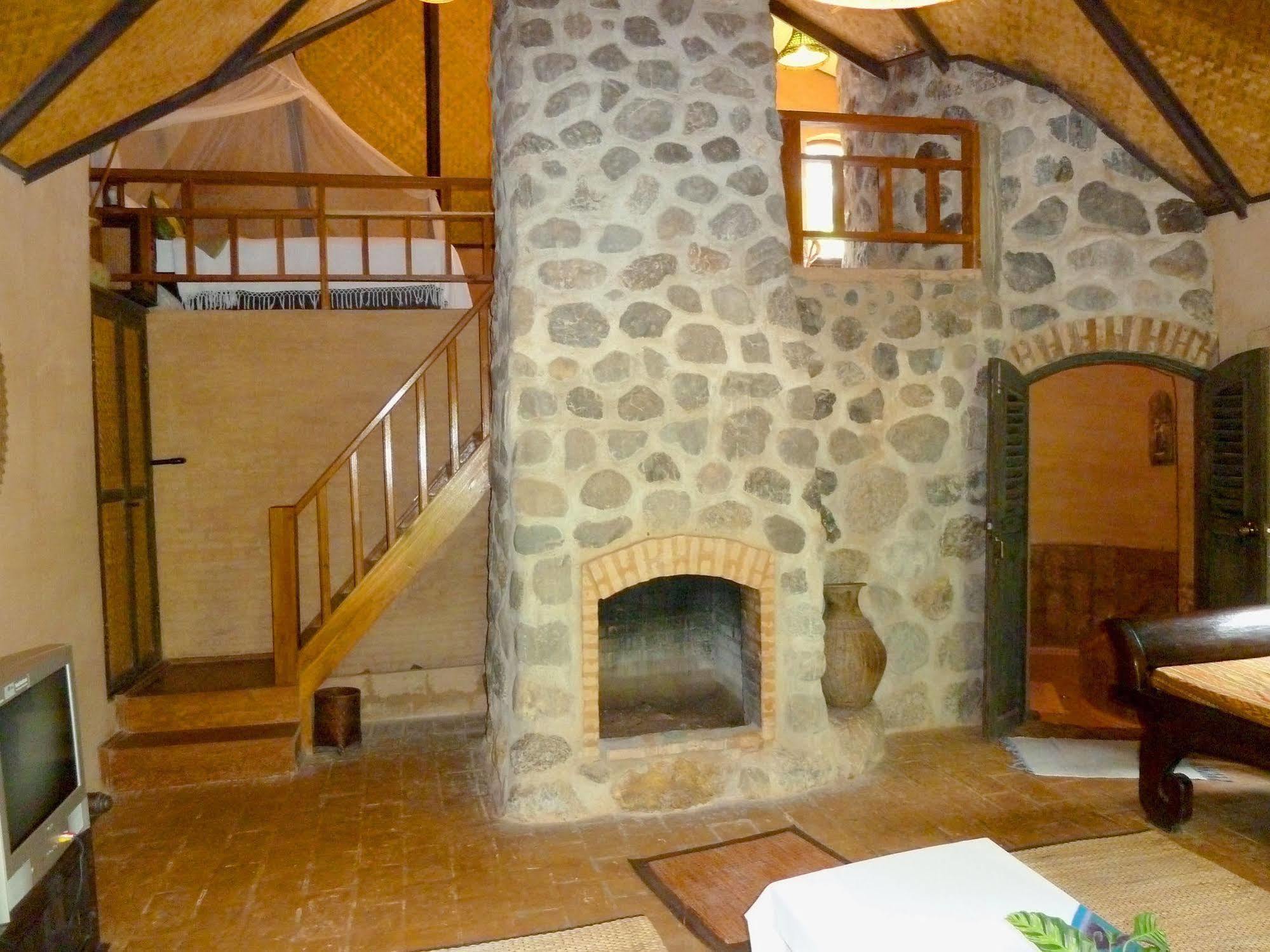 Little Eden Guesthouse Pang Mapha Exterior photo