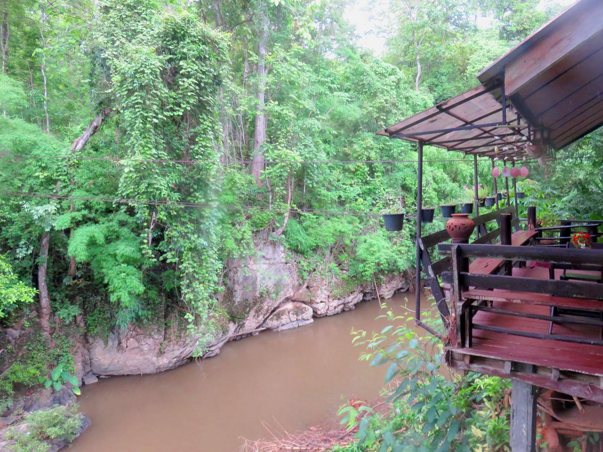 Little Eden Guesthouse Pang Mapha Exterior photo